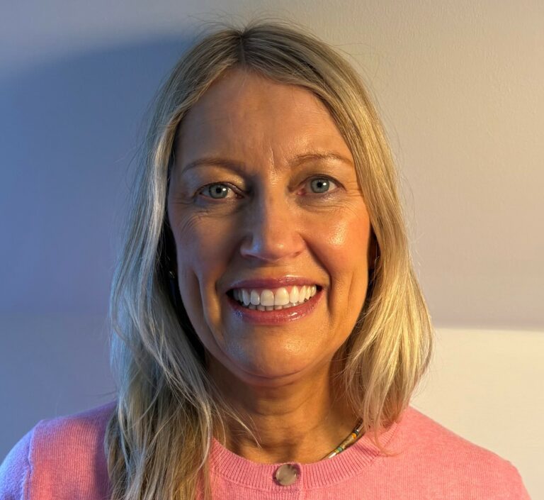 Jacqueline MacGregor